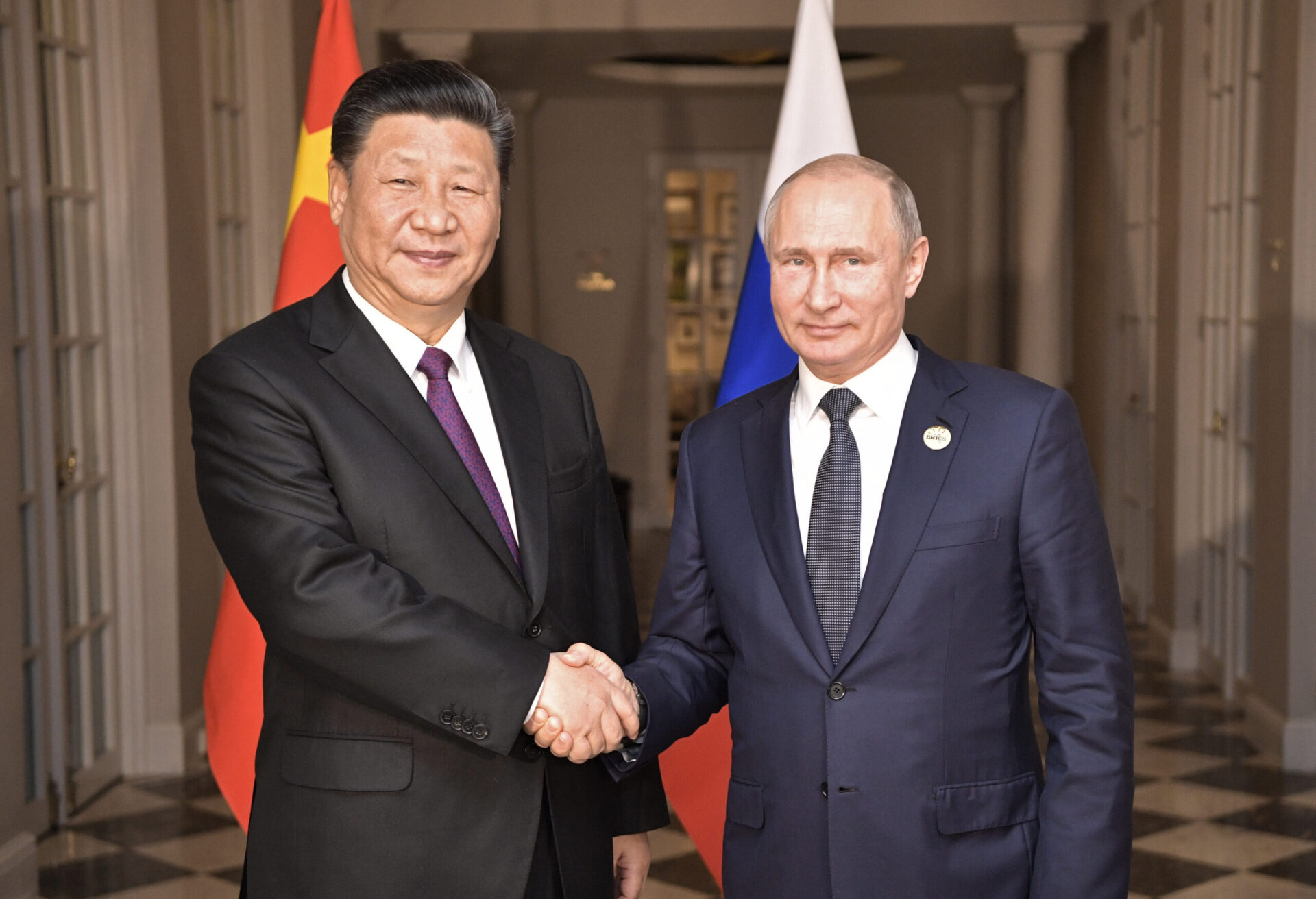 Archivbild. "Vladimir Putin and Xi Jinping, 26 july 2018 (1)" by Пресс-служба Президента Российской Федерации is licensed under CC BY 4.0.