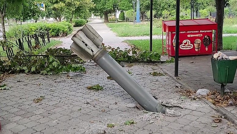 "Bakhmut after Russian shelling, 2022-08-10 (frame 0509)" by National Police of Ukraine is licensed under CC BY 4.0. (cropped)