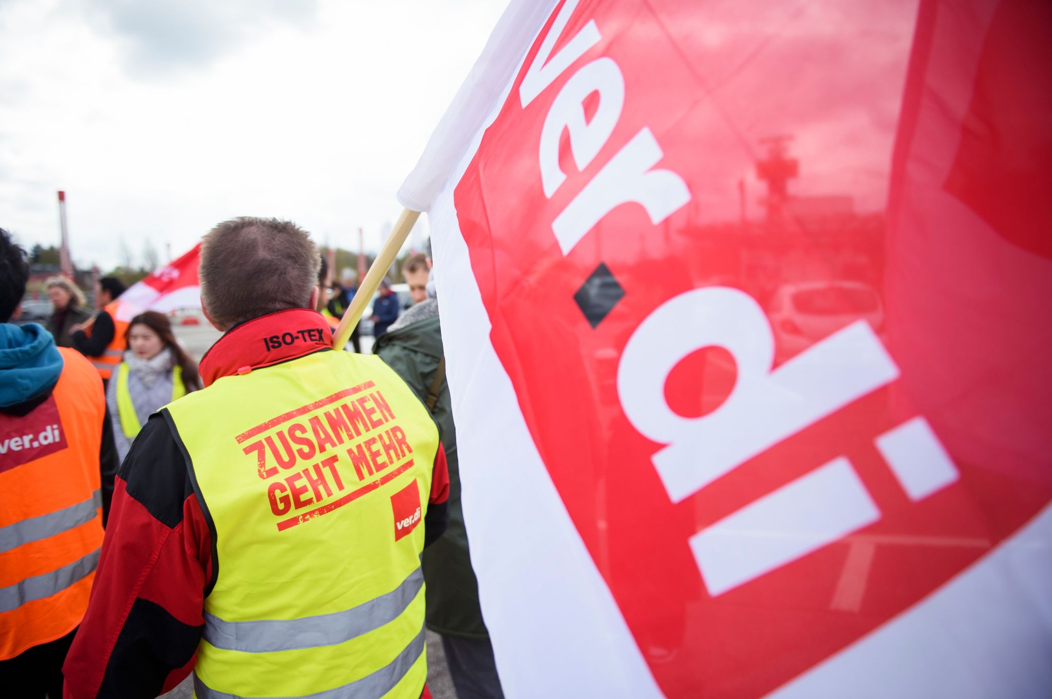 Verdi ruft in einem Teil des Nahverkehrs zu Arbeitsniederlegungen auf. Foto: Gregor Fischer/dpa