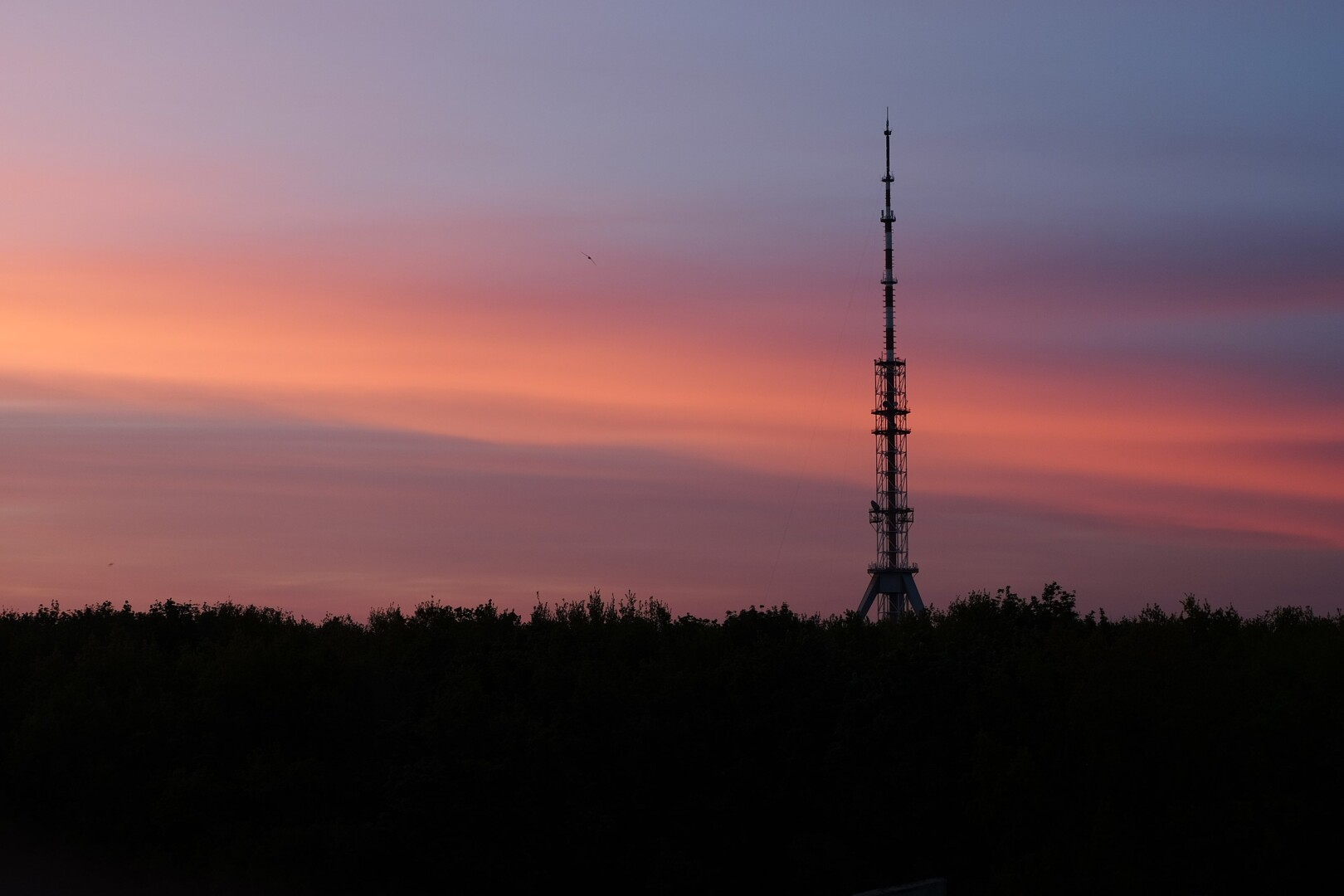 // Fernsehturm von Charkiw / Archivbild zur Illustration / Kharkiv TelevisionTower by Anaxibia is licensed under CC BY 4.0. https://creativecommons.org/licenses/by/4.0/