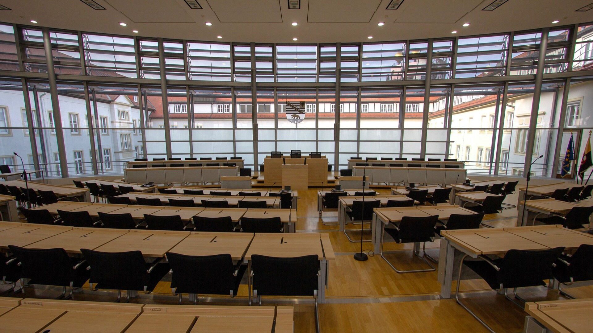 // Landtag Sachsen-Anhalt / Archivbild (cropped, edited) / File:2018-11-29 Plenarsaal Landtag Sachsen-Anhalt-1834.jpg by Olaf Kosinsky is licensed under CC BY-SA 3.0. https://creativecommons.org/licenses/by-sa/3.0/de/deed.en