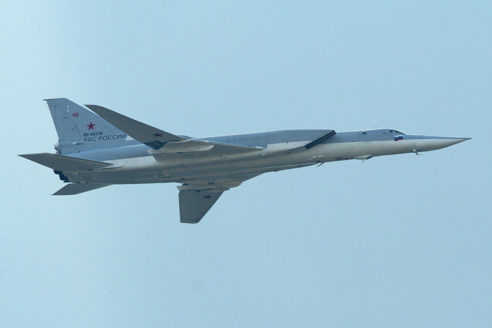 //Tu-22M3 / Archivild zur Illustration / Tupolev Tu-22M3 Backfire-C 'RF-94139 / 49 red' by Support your local Air Museum! (HawkeyeUK) is licensed under CC BY-SA 2.0. https://creativecommons.org/licenses/by-sa/2.0/