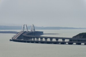 Krim-Brücke über die Straße von Kertsch / Archivbild / Kerch 110 by Alexxx1979 is licensed under CC BY-SA 2.0. https://tinyurl.com/ykwx799h