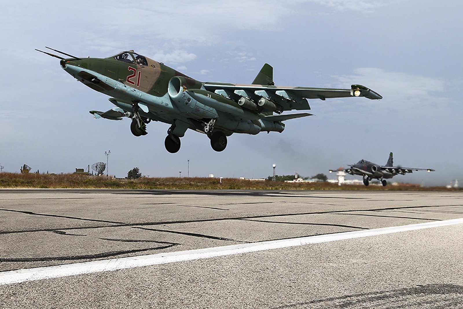 Su-25 / Archivbild / Russian Air Force Su-25 by aeroman3 is marked with Public Domain Mark 1.0. https://creativecommons.org/licenses/