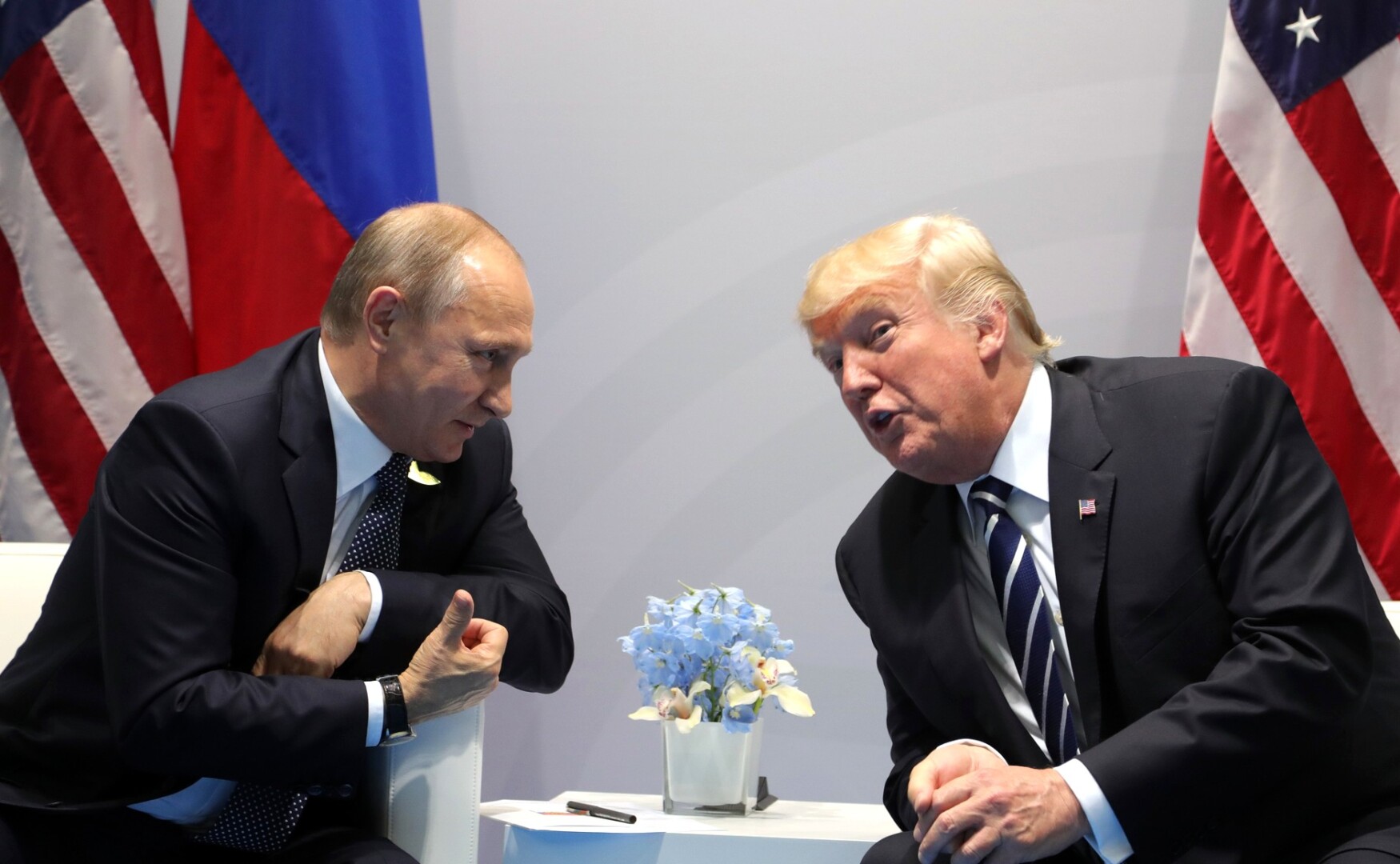 // Putin und Trump / Archivbild / Vladimir Putin and Donald Trump at the 2017 G-20 Hamburg Summit (4) by Kremlin.ru is licensed under CC BY 4.0. https://creativecommons.org/licenses/by/4.0/