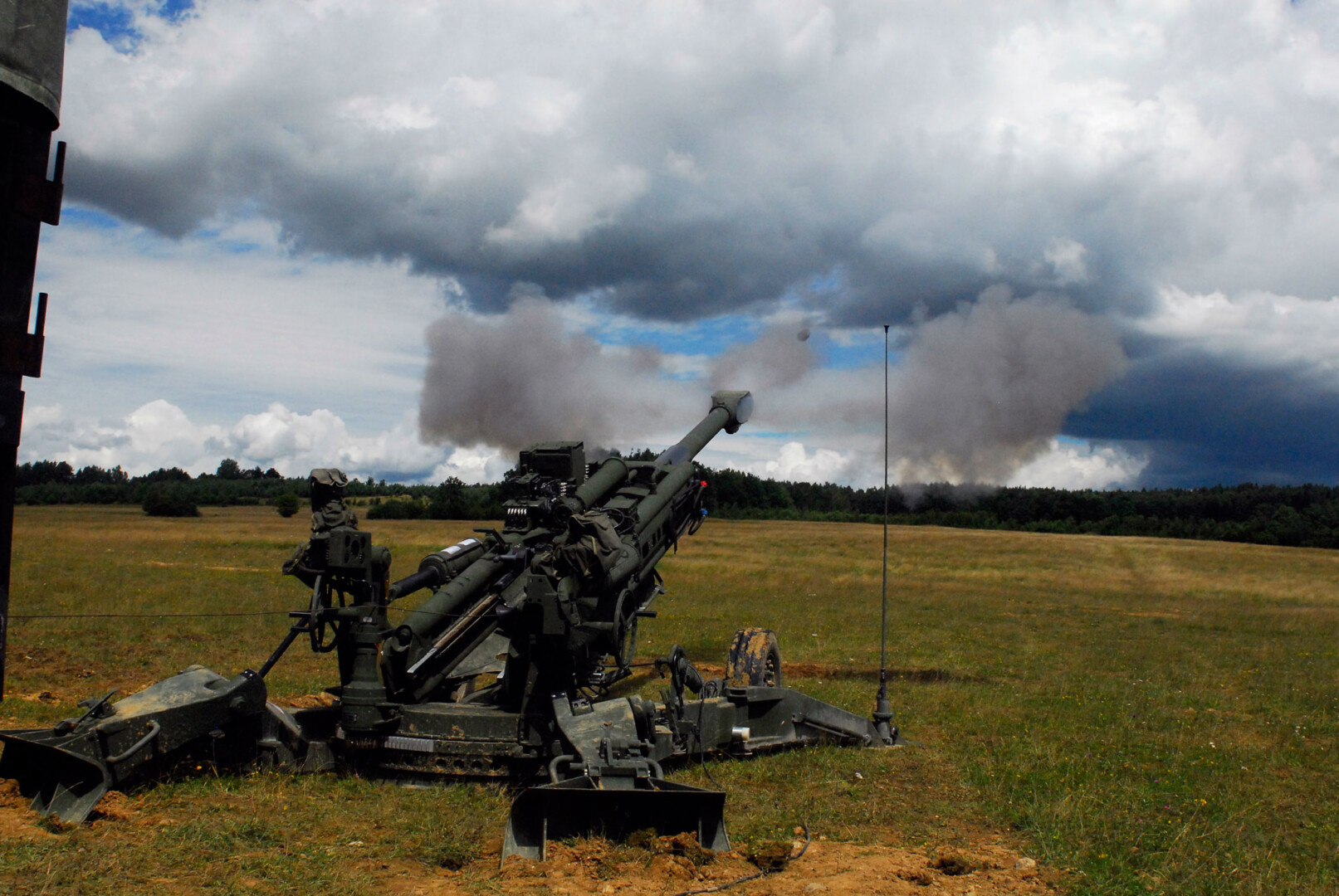 M777 Howitzer / Archivbild /  by U.S. Army Europe is marked with Public Domain Mark 1.0. https://creativecommons.org/licenses