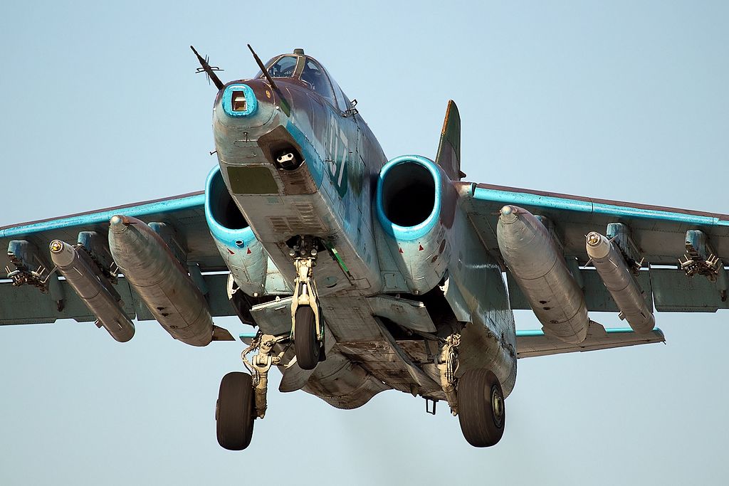 Russische Su-25 / Archivbild / File:Sukhoi Su-25, Russia - Air Force AN2209525.jpg by Alex Beltyukov - RuSpotters Team is licensed under CC BY-SA 3.0. https://creativecommons.org/licenses/