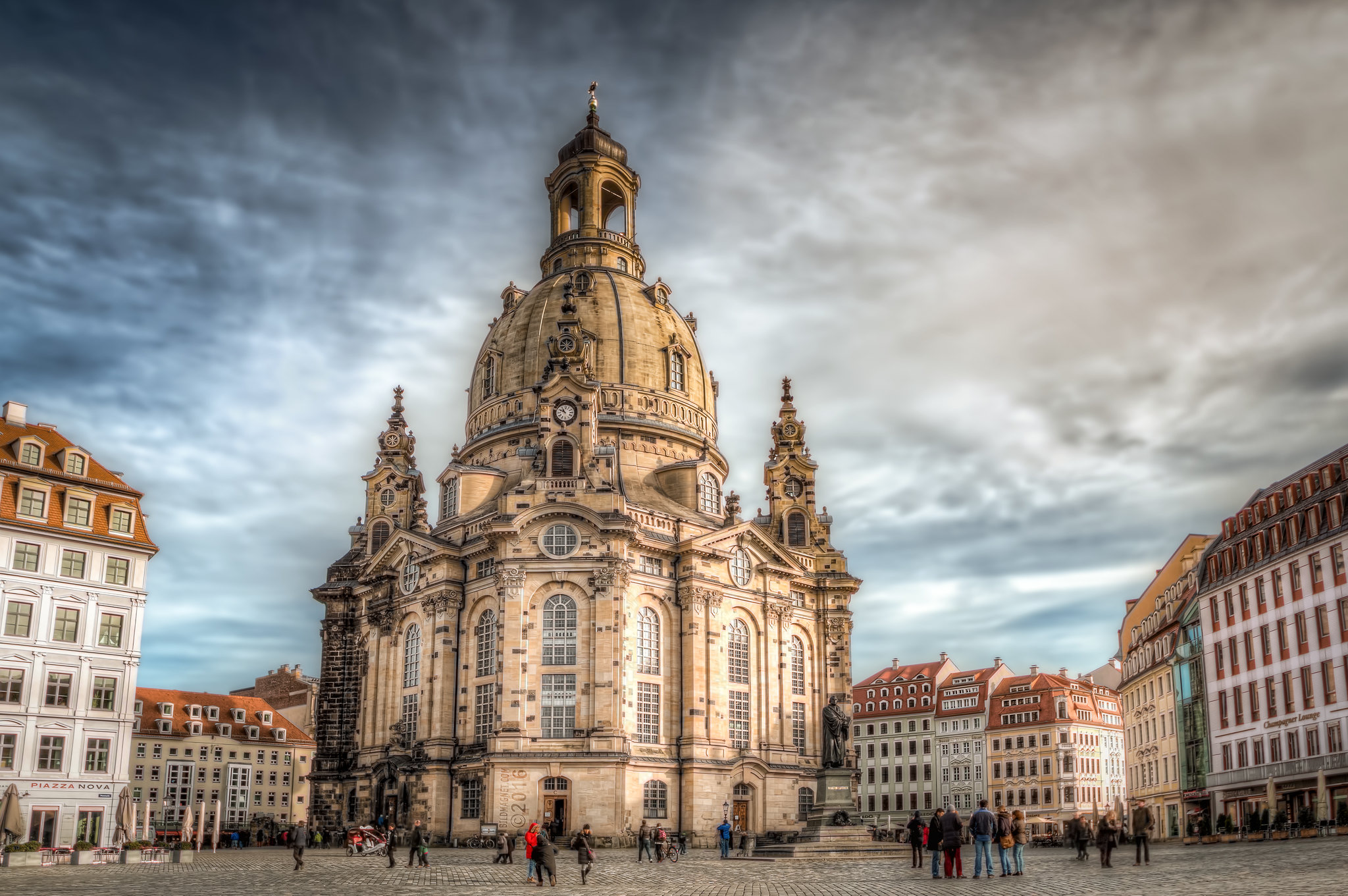 Frauenkirche Dresden / Archivbild (cropped) / Dresden Frauenkirche by magnetismus is licensed under CC BY 2.0. https://creativecommons.org/licenses/by/2.0