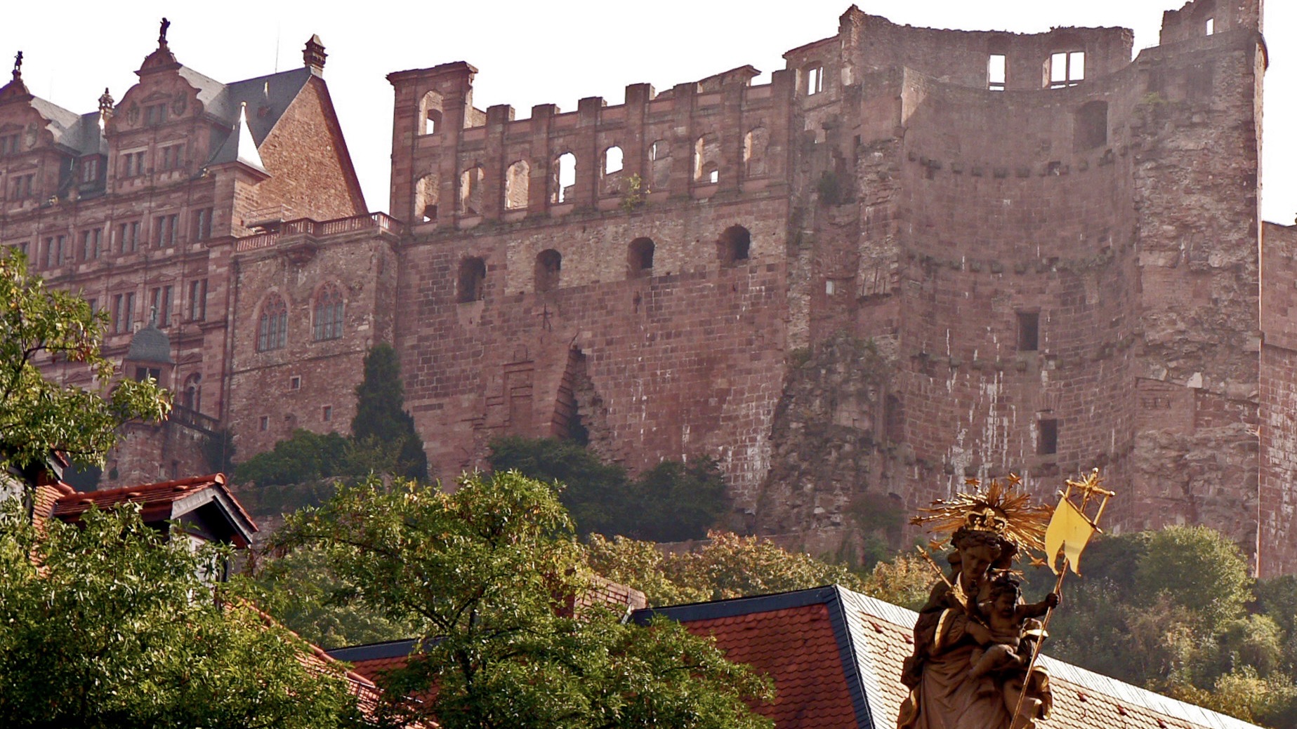 Schloss Heidelberg / Archivbild (cropped) / „Schloss Heidelberg - Nordfassade“ von Polybert49 ist lizenziert unter CC BY-SA 2.0.  https://creativecommons.org/licenses/by-sa/2.0