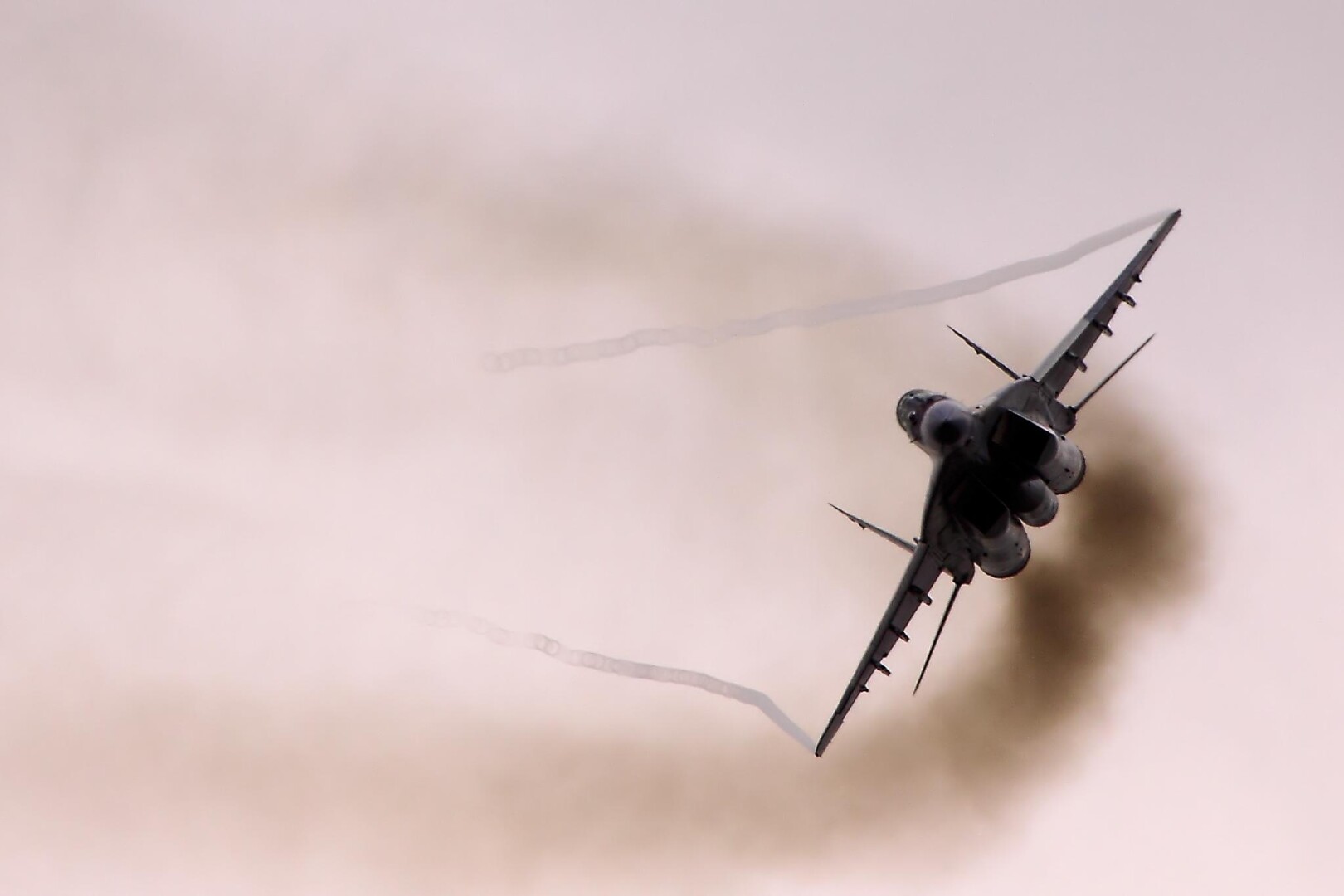 [MiG-29 / Symbolbild / MIG 29 - RIAT 2012 by Airwolfhound / CC BY-SA 2.0]