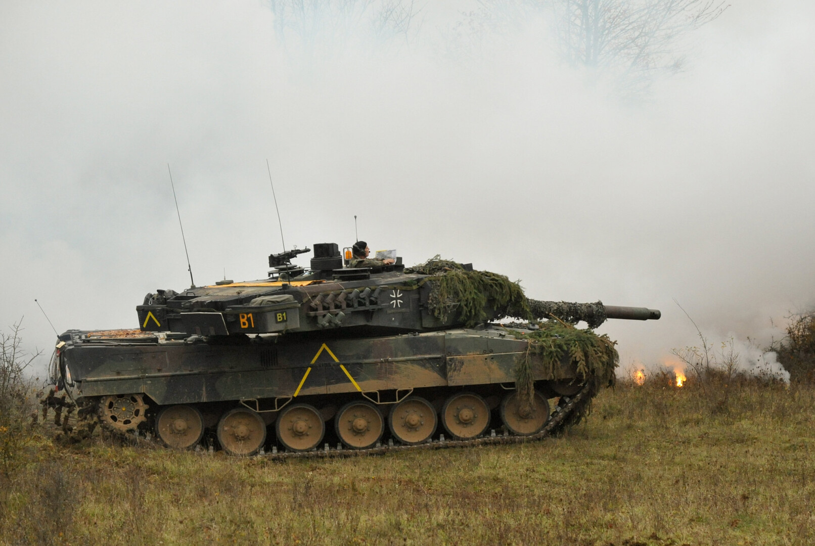 Leopard 2 / Archivbild / Covering Smoke by U.S. Army Europe is marked with Public Domain Mark 1.0.