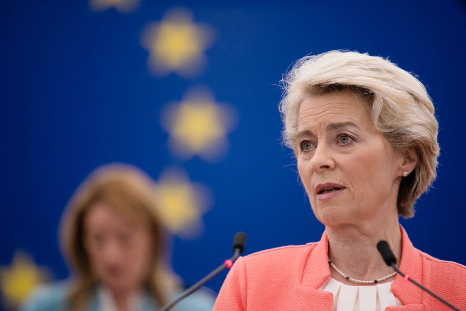 Ursula von der Leyen / Archivbild / Parliament call for massive increase of military assistance to Ukraine by European Parliament is licensed under CC BY 2.0. https://tinyurl.com/4zswkj6k