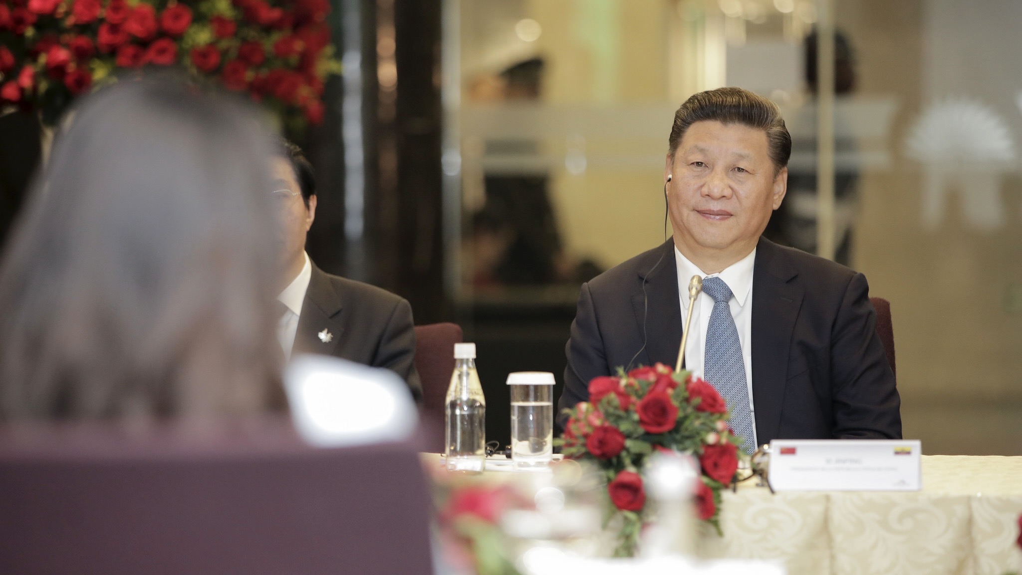 Xi Jinping/ Archivbild (cropped) / Encuentro entre la Presidenta de la Asamblea Nacional, Gabriela Rivadeneira, y el Presidente de la República Popular China, Xi Jinping / 18 de noviembre de 2016 by Asamblea Nacional del Ecuador is licensed under CC BY-SA 2.0. https://creativecommons.org/licenses/by-sa/2.0