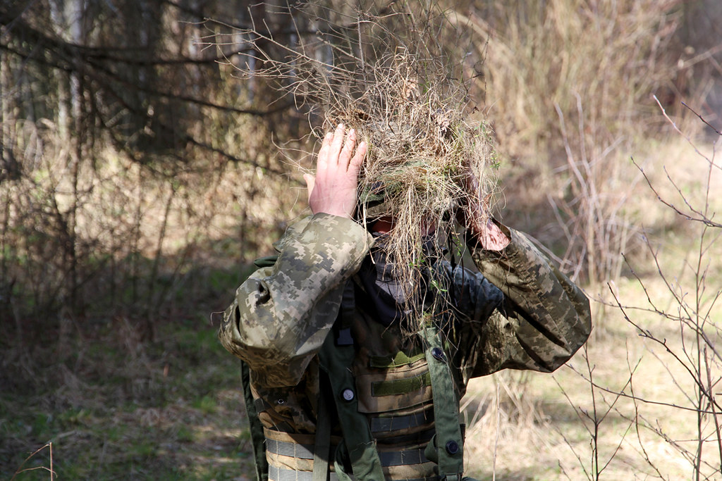 Ukrainischer Soldat / Archivbild / Combat training soldiers 25 Airborne Brigade of the Armed Forces of Ukraine by Ministry of Defense of Ukraine is licensed under CC BY-SA 2.0. https://creativecommons.org/licenses/by-sa/2.0/