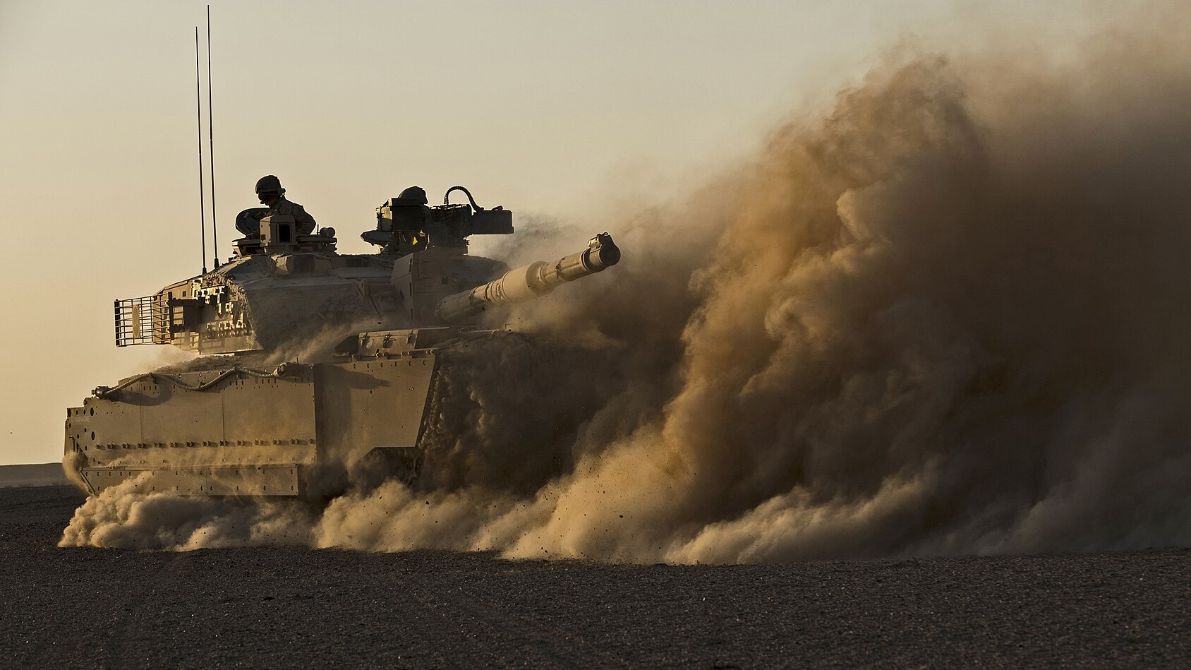 [Challenger 2 / Archivbild (cropped) /By Ministry of Defence (UK) - http://www.defenceimagery.mod.uk/, OGL v1.0, https://commons.wikimedia.org/w/index.php?curid=94159796]