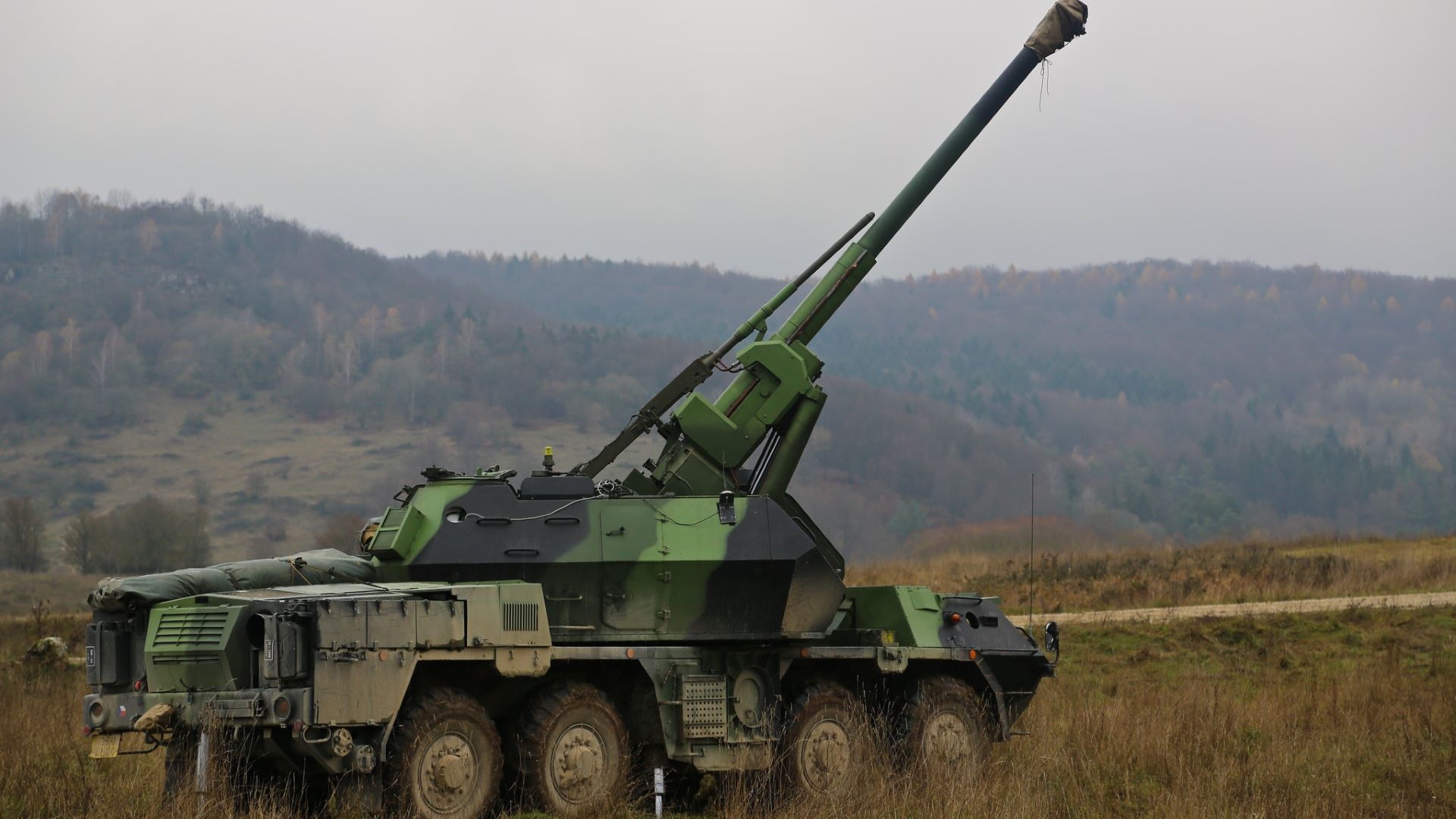 DANA-Haubitze / Archivbild zur Illustration (cropped) / Czech Army 152mm howitzer by 7th Army Training Command is licensed under CC BY 2.0. https://creativecommons.org/licenses/by/2.0/