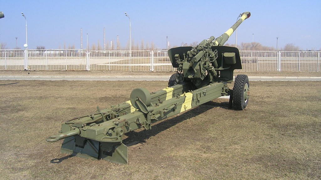 Msta-B / Archivbild  (cropped) / File:2A65 152 mm howitzer-4585.JPG by ShinePhantom is licensed under CC BY-SA 3.0. https://tinyurl.com/bderzh2f